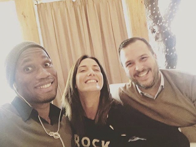 sao bong da quay quan ben gia dinh anh 6