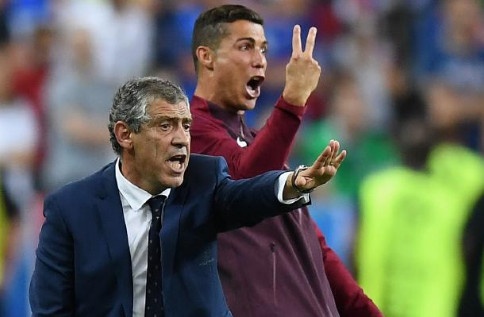 Ronaldo bo ngo dan dat Real sau khi treo giay hinh anh