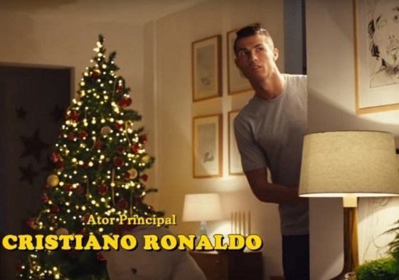 Ronaldo dong phim 'O nha mot minh' hinh anh