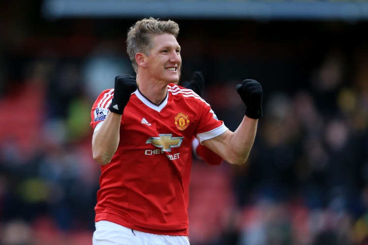 MU chiu mat khoan tien lon giai phong Schweinsteiger hinh anh