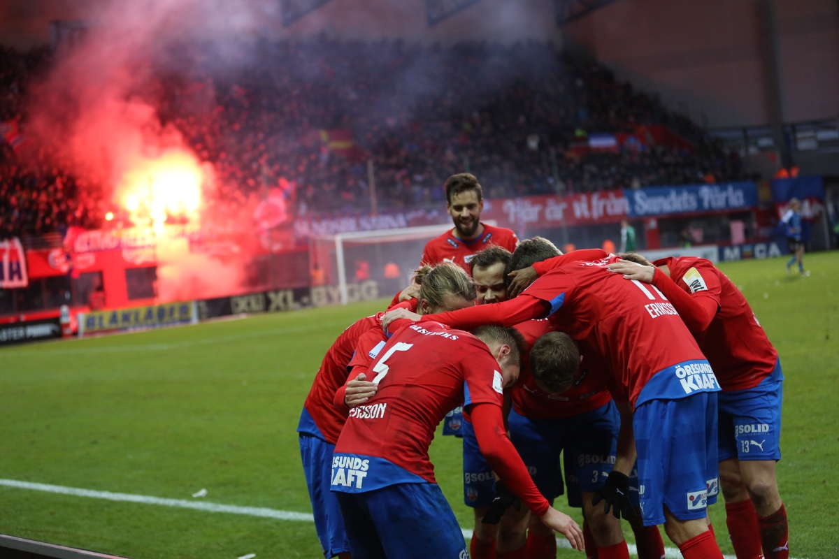 Huyền thoại Henrik Larsson thủ thế ảnh 11 Huyen thoai Henrik Larsson thu the anh 11