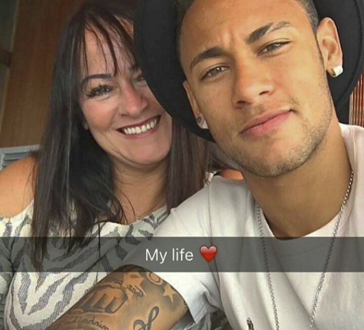 Ronaldo va con trai anh 6