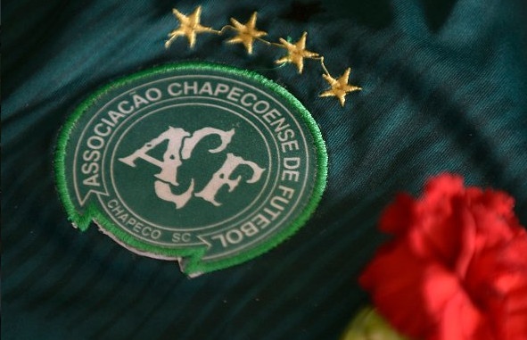 Chapecoense chinh thuc nhan cup vo dich Copa Sudamericana hinh anh