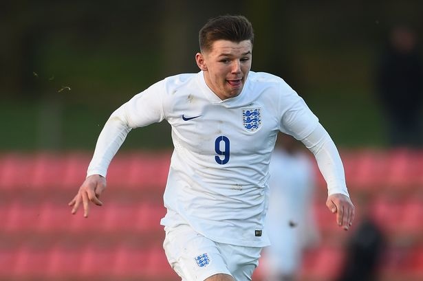 Chau trai Gerrard ghi ban dang cap vao luoi doi tre MU hinh anh