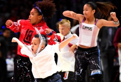 Vu dieu soi dong cua cac dancer nhi Clippers hinh anh
