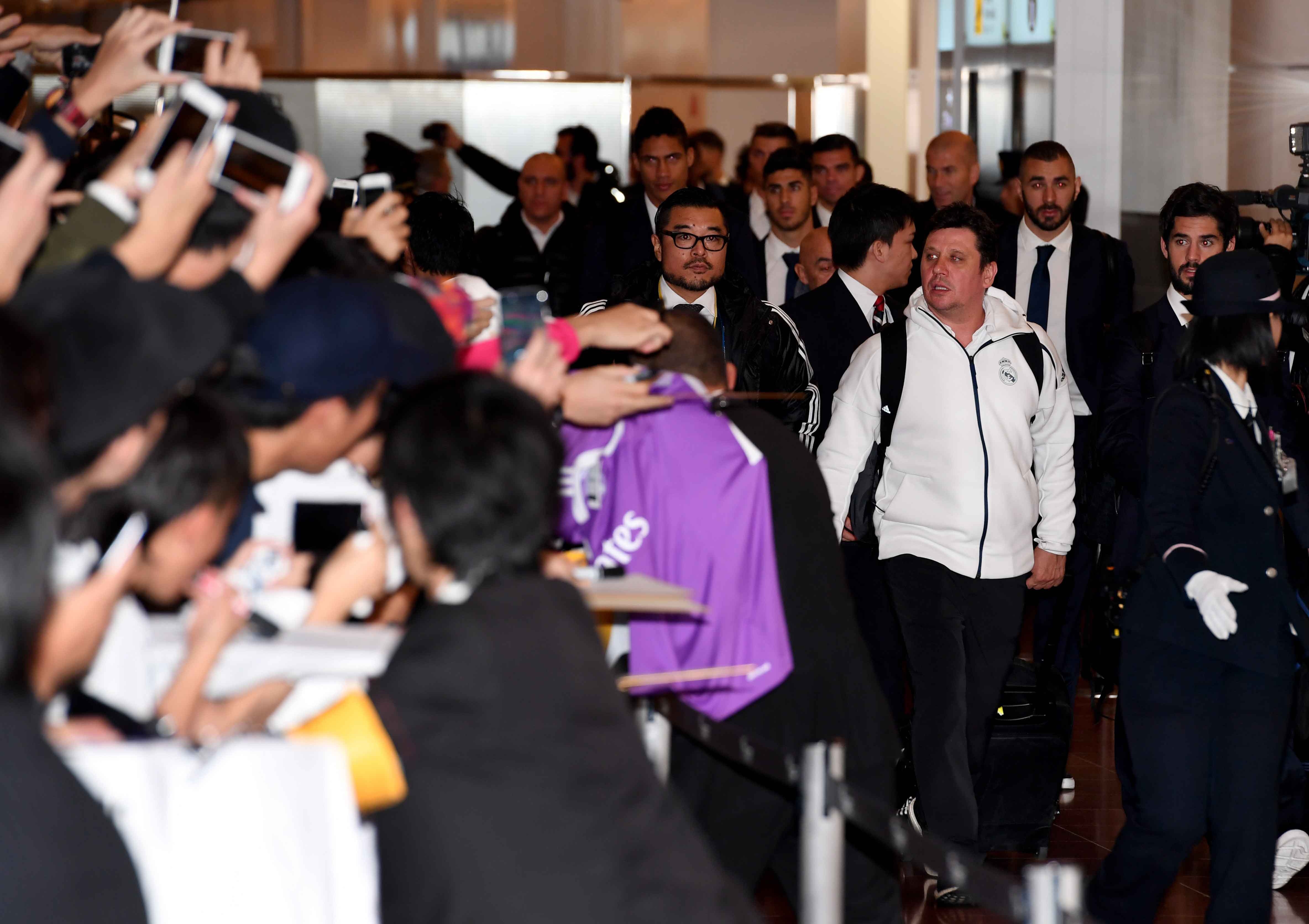 Ronaldo vang mat o gala Qua bong vang anh 2