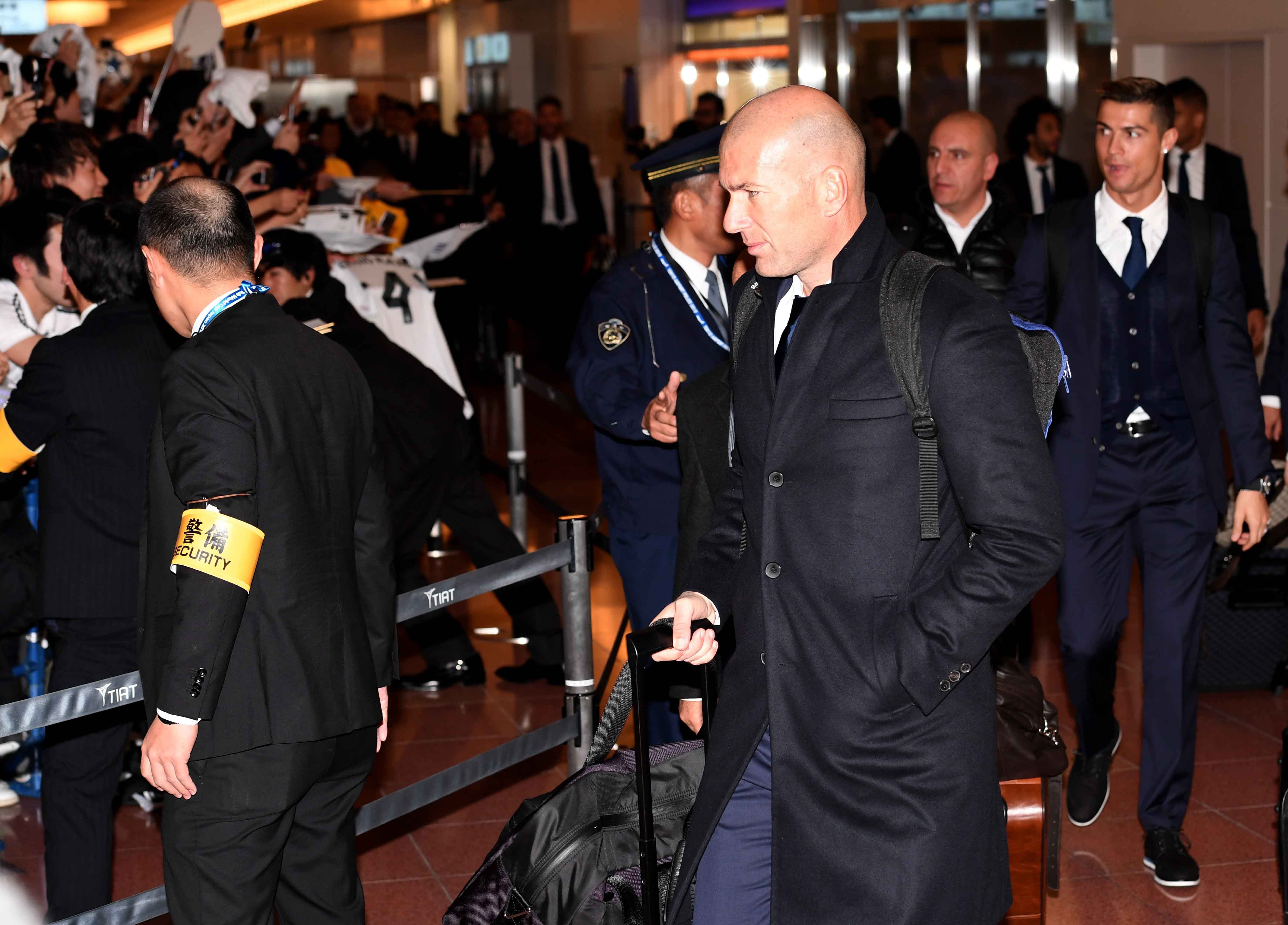 Ronaldo vang mat o gala Qua bong vang anh 13