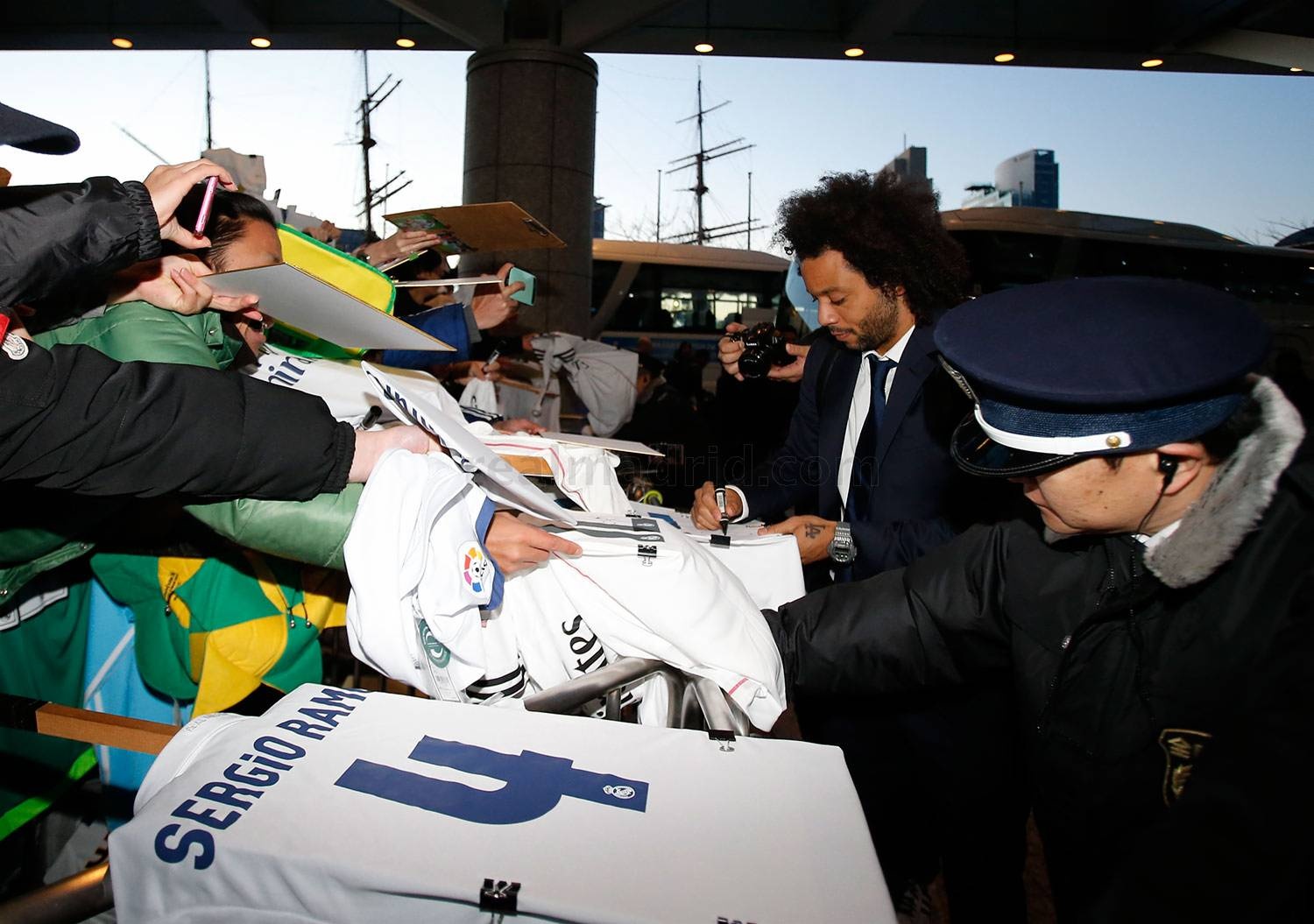 Ronaldo vang mat o gala Qua bong vang anh 10