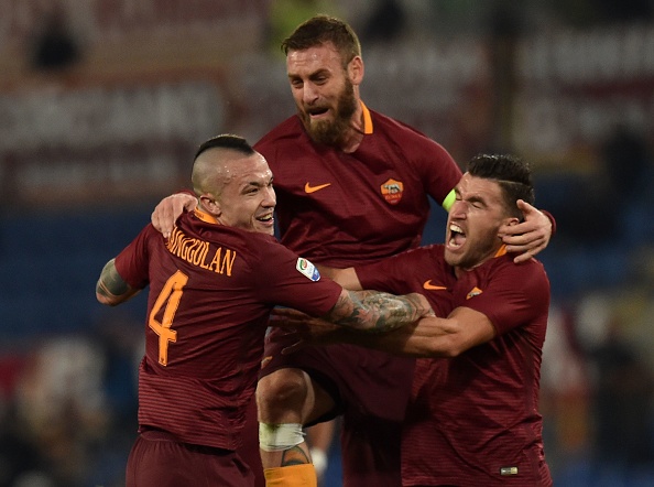 AS Roma ha AC Milan trong tran cau 6 diem hinh anh