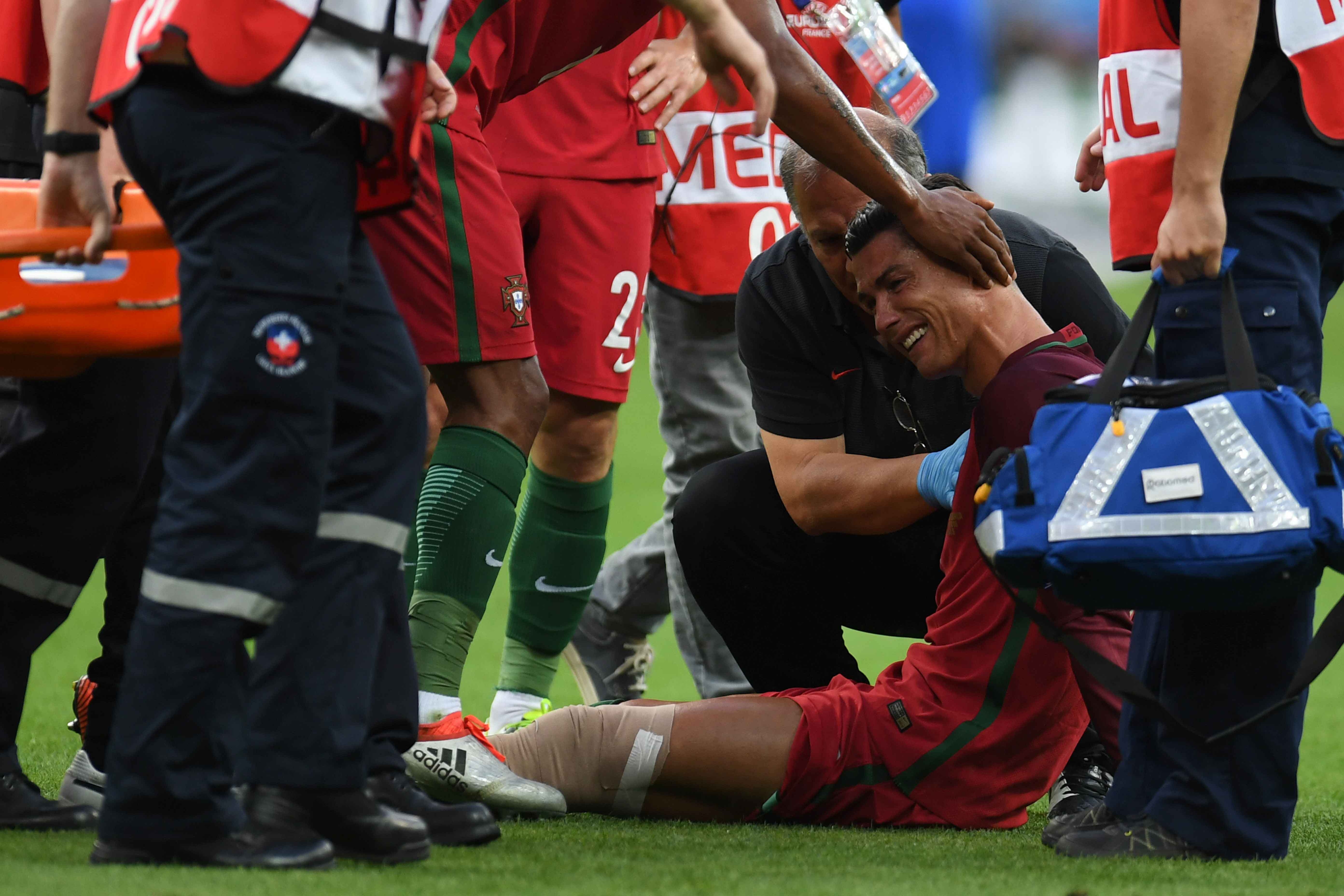 Ronaldo giành Quả bóng vàng ảnh 10 Ronaldo gianh Qua bong vang anh 10