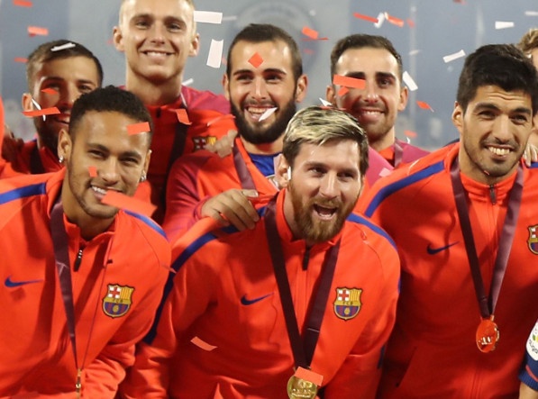 Messi va dong doi doat cup vang o Qatar hinh anh