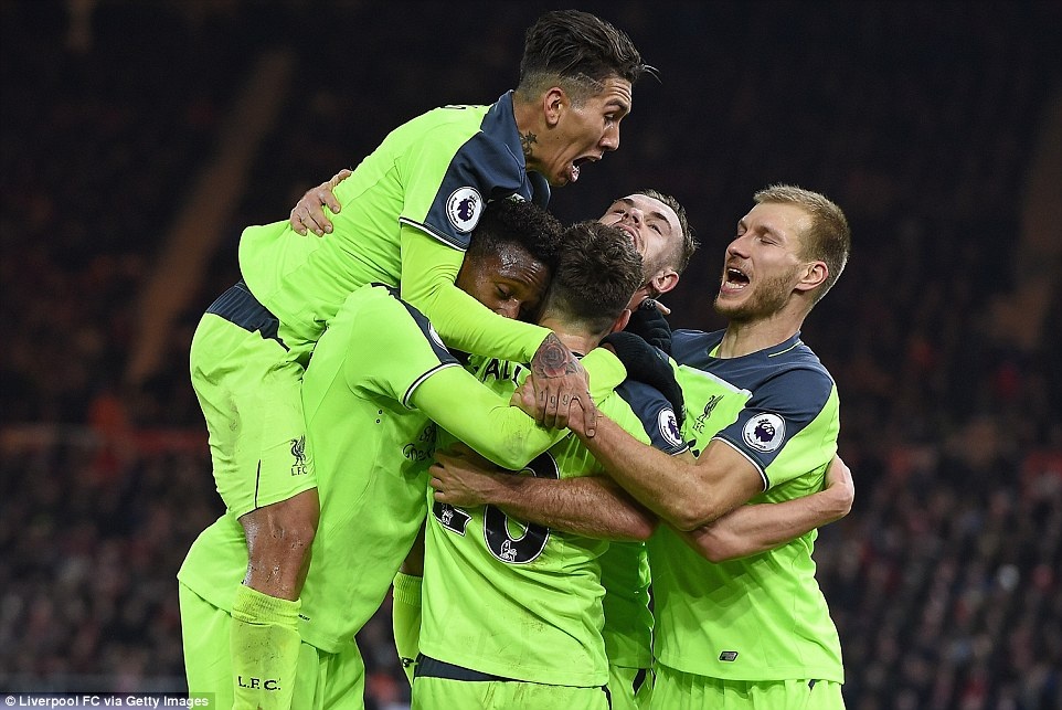 Liverpool trở lại vị trí thứ 2 ảnh 2 Liverpool tro lai vi tri thu 2 anh 2