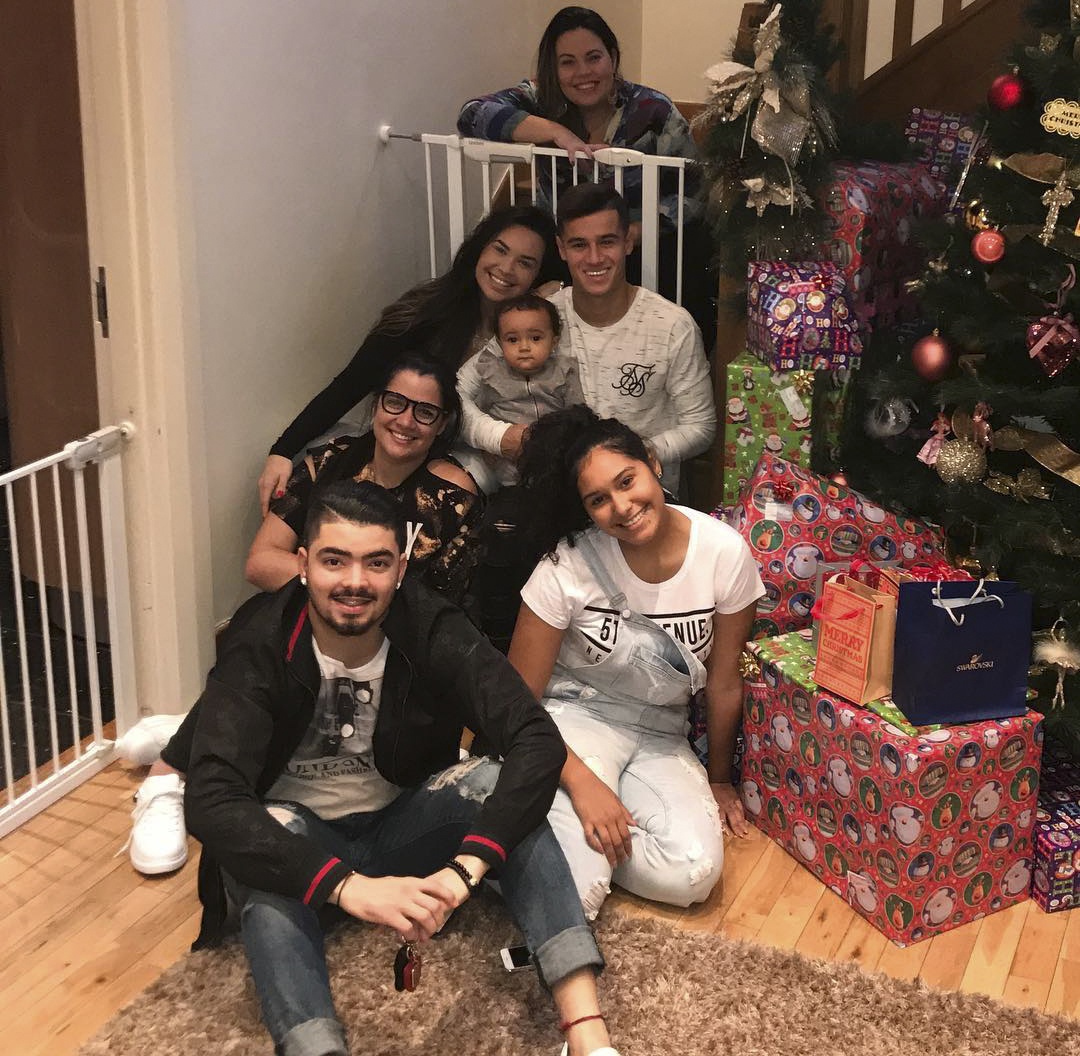 Ronaldo trổ tài sút phạt ảnh 9 Ronaldo tro tai sut phat anh 9