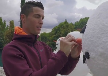 Ronaldo tro tai sut phat o vuon nha hinh anh