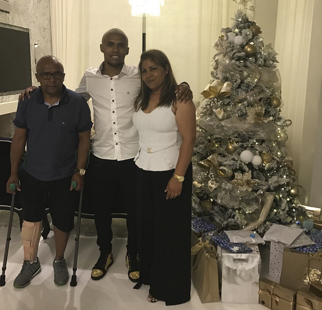 Sao bóng đá đón Giáng sinh ảnh 16 Sao bong da don Giang sinh anh 16