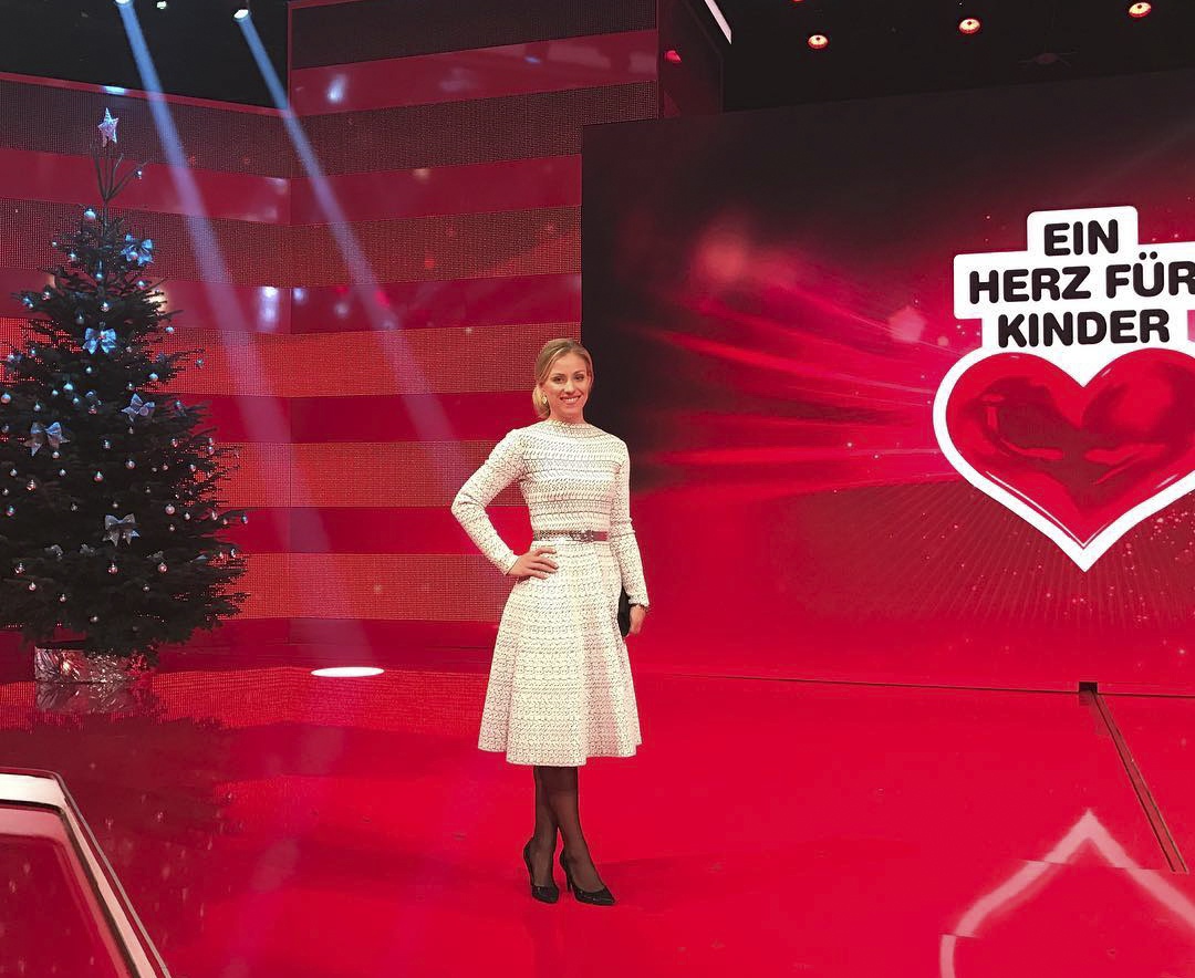 Cac sao quan vot lam gi anh 5