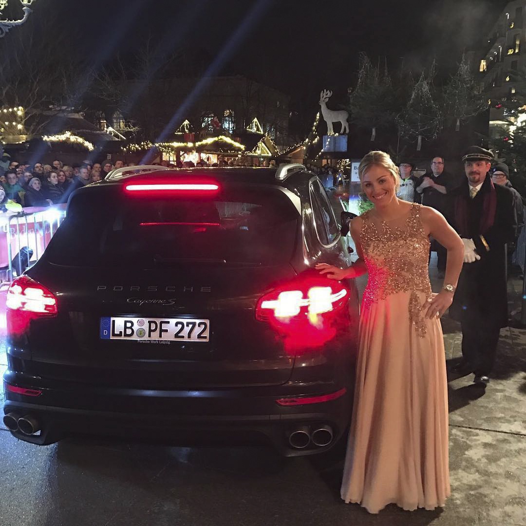 Cac sao quan vot lam gi anh 6