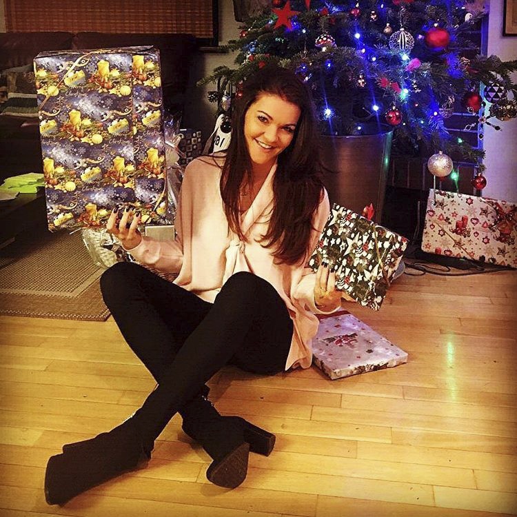 Cac sao quan vot lam gi anh 13