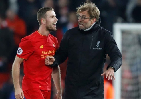 Liverpool nguoc dong thang dam Stoke City hinh anh