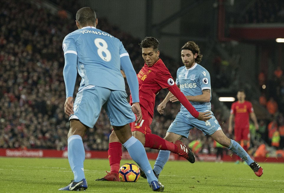 Liverpool ngược dòng thắng đậm Stoke ảnh 8 Liverpool nguoc dong thang dam Stoke anh 8