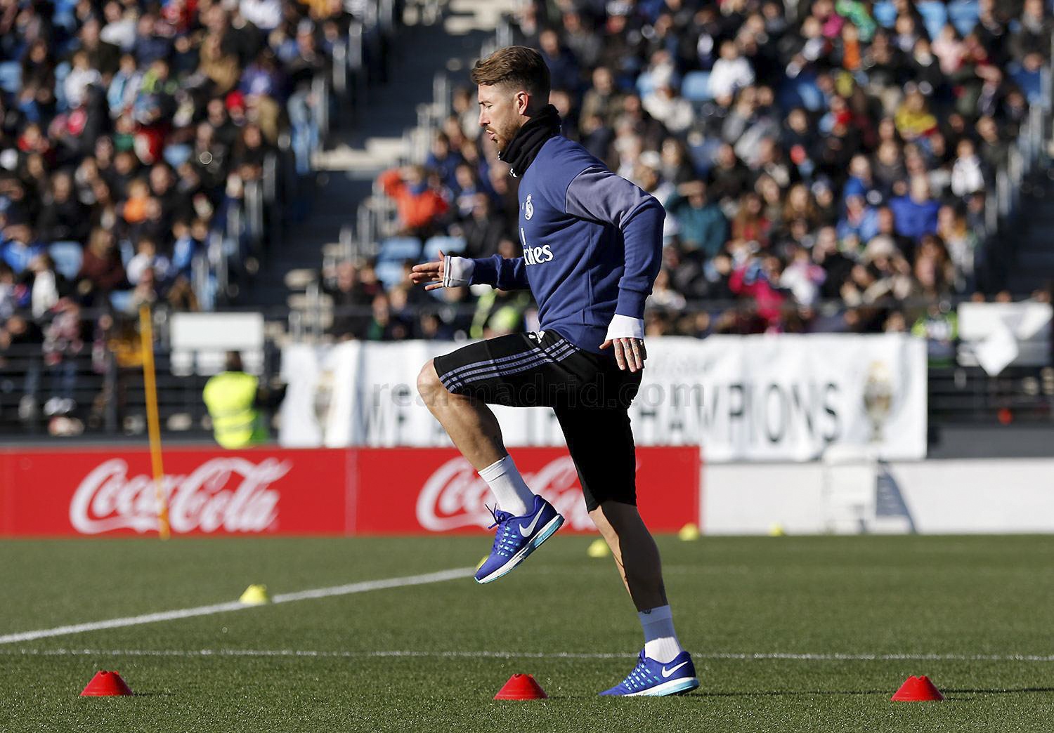 Ronaldo va dong doi tao dang vui nhon anh 10