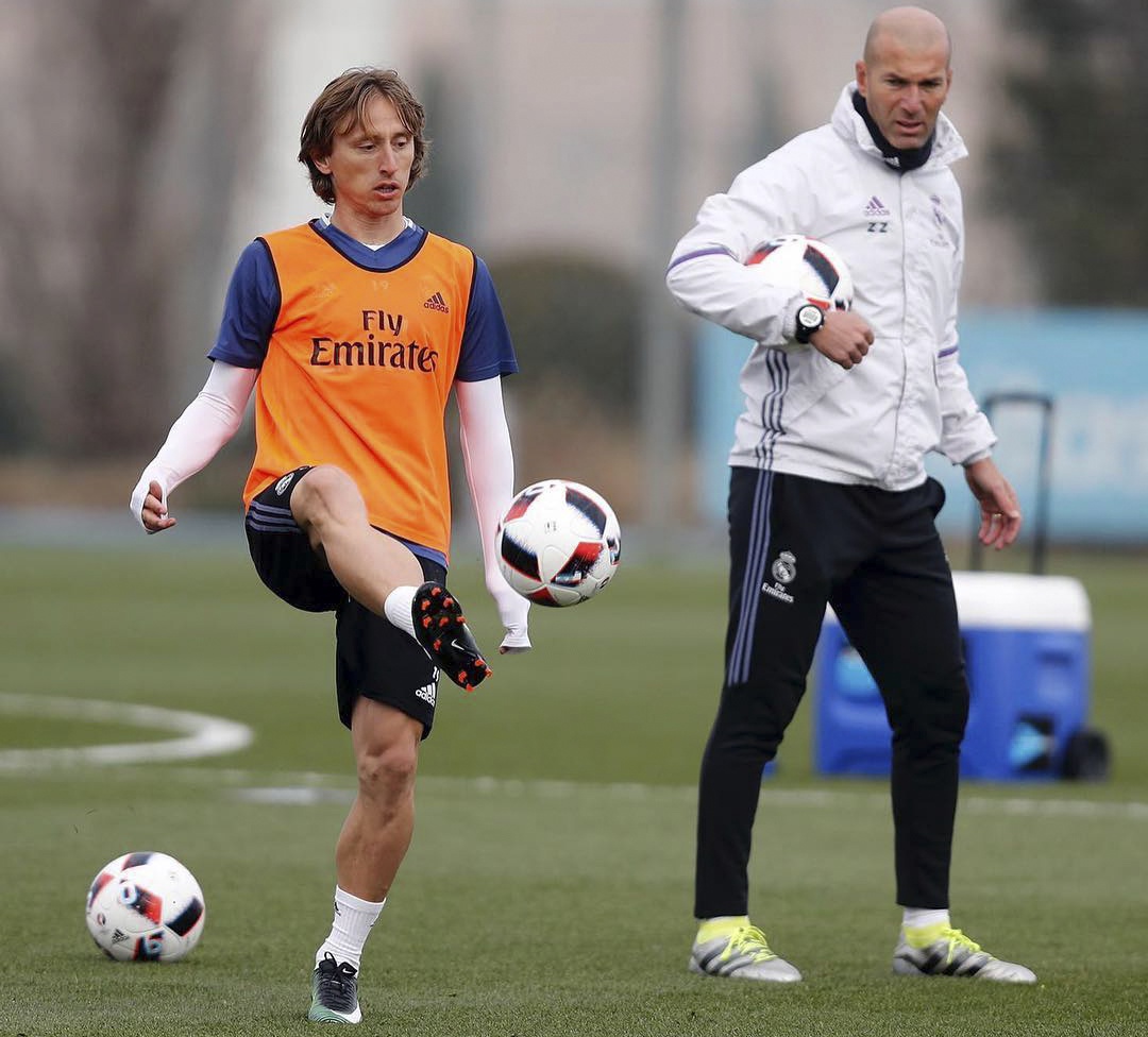 Ronaldo 'khoe' giày mới ảnh 6 Ronaldo 'khoe' giay moi anh 6