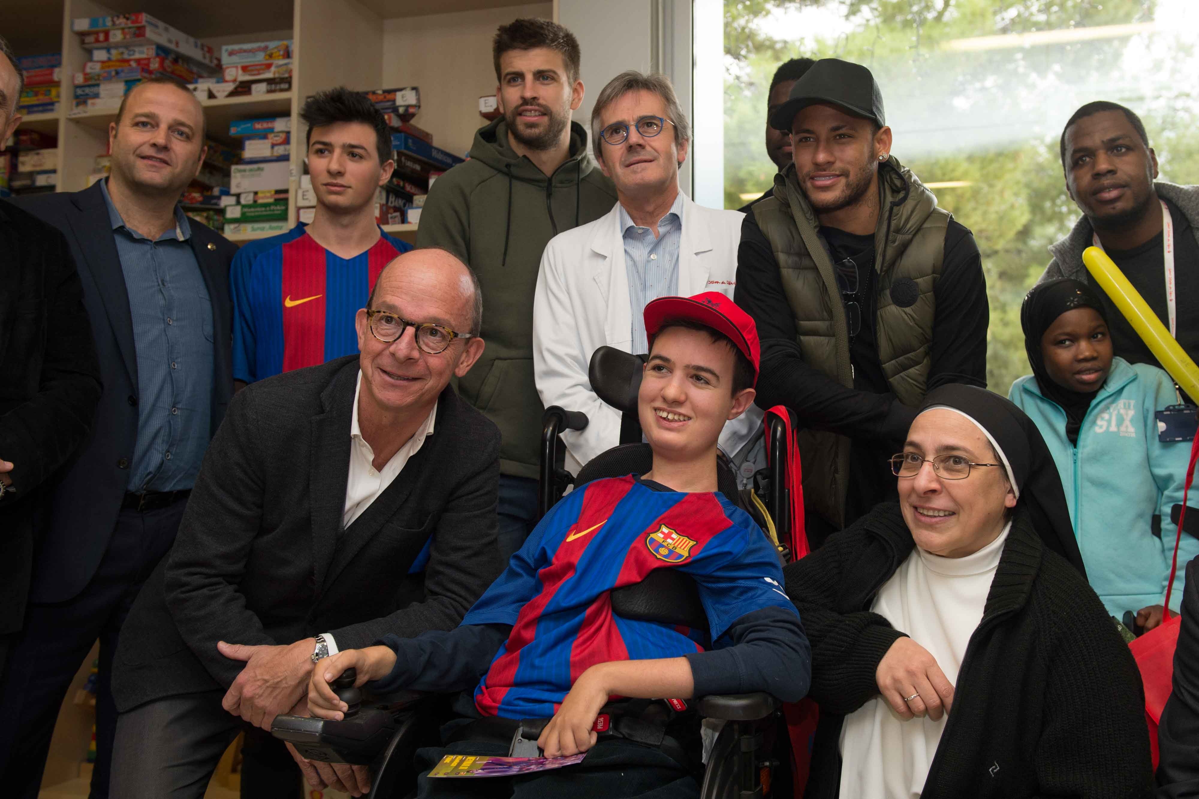 Messi solo va ghi ban anh 10