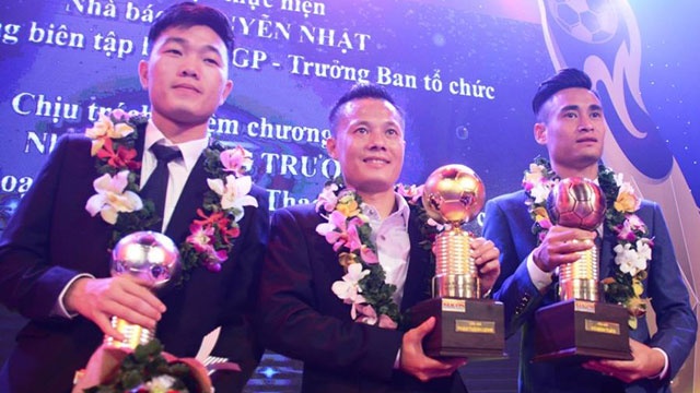 Thanh Luong gianh Qua bong vang Viet Nam 2016 hinh anh