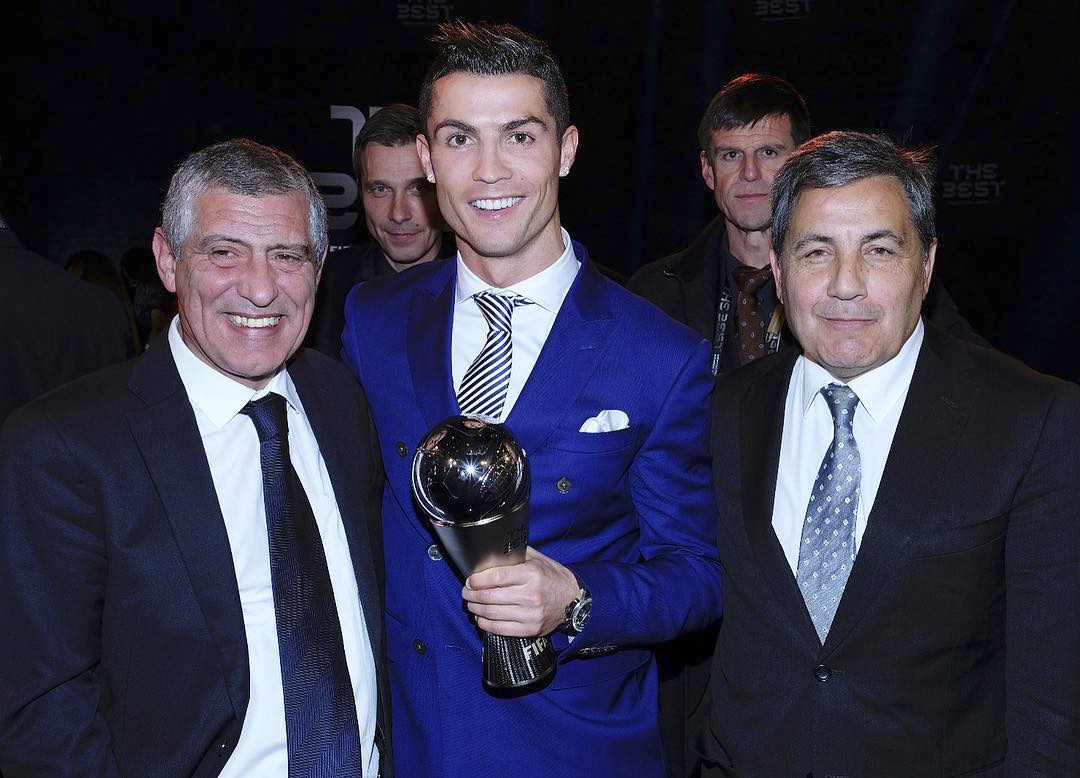 Messi chơi đùa cùng chó ảnh 2 Messi choi dua cung cho anh 2