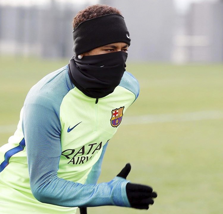 Messi chơi đùa cùng chó ảnh 4 Messi choi dua cung cho anh 4