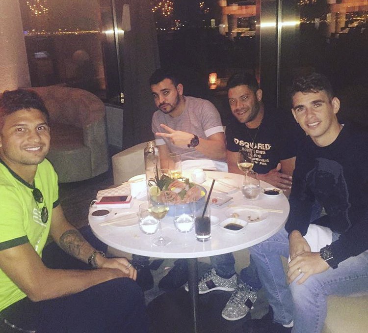 Messi chơi đùa cùng chó ảnh 9 Messi choi dua cung cho anh 9