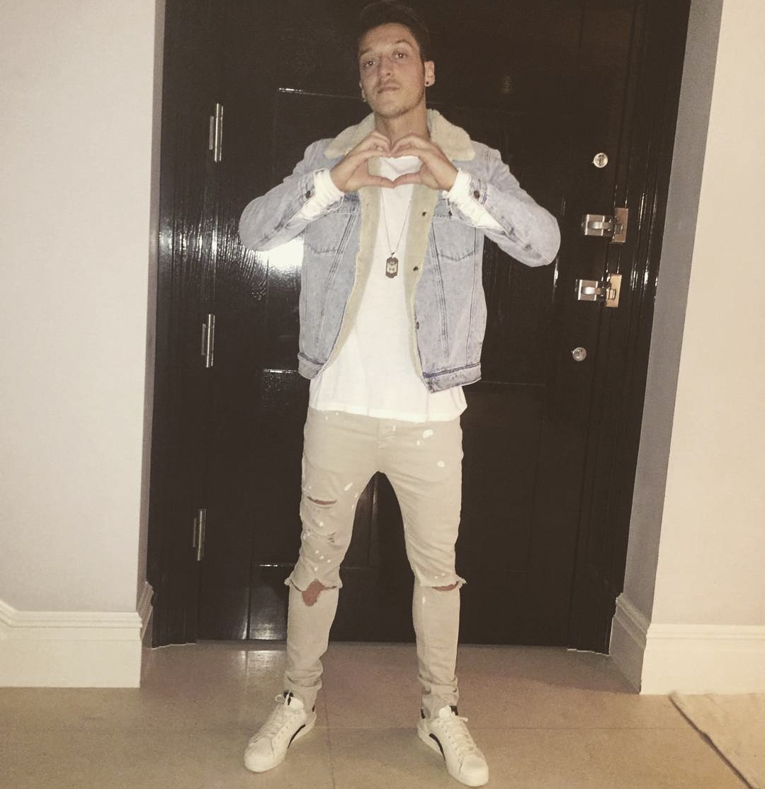 Messi chơi đùa cùng chó ảnh 7 Messi choi dua cung cho anh 7