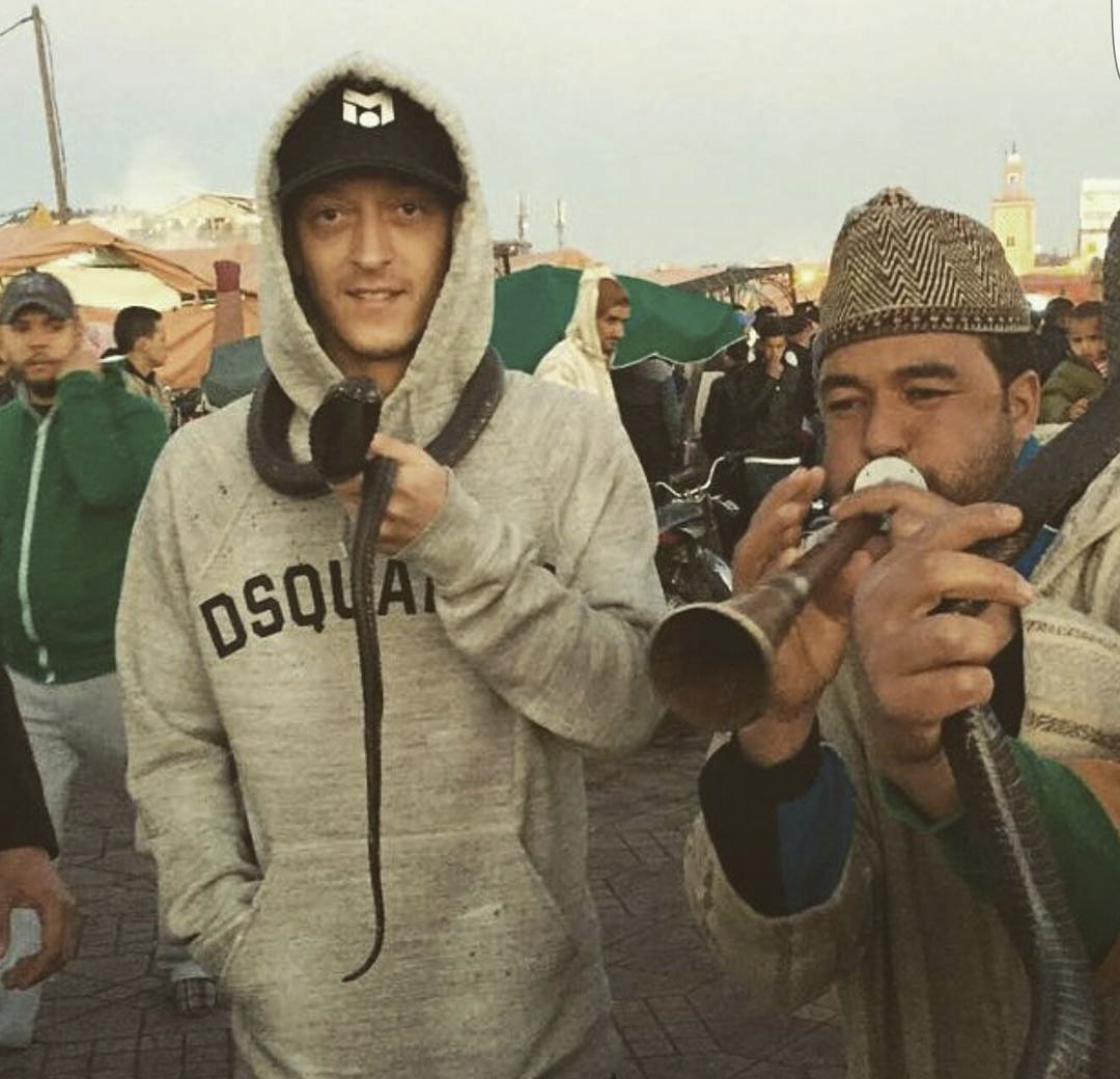 Ronaldo cuoi tuoi anh 7