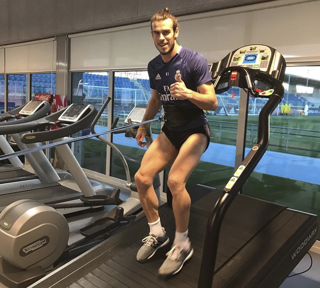 Ronaldo cuoi tuoi anh 2