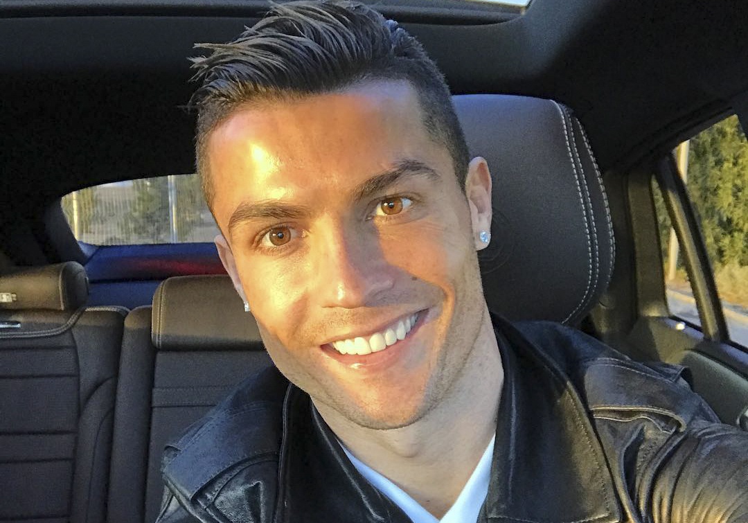 Ronaldo cuoi tuoi quen di that bai hinh anh