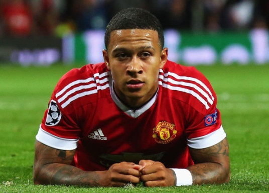 Depay muon phuc thu khi roi MU hinh anh