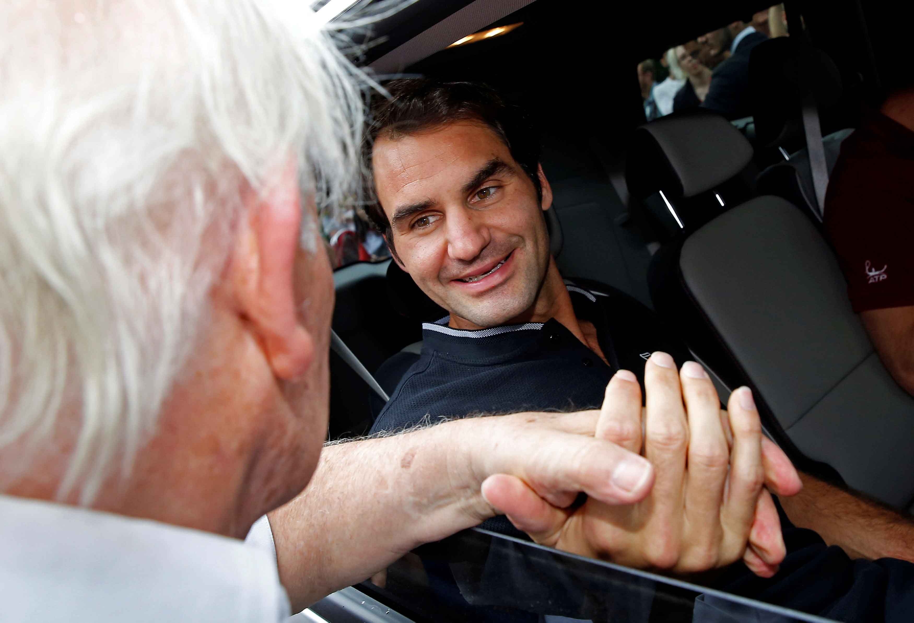 Federer va cup vo dich anh 7