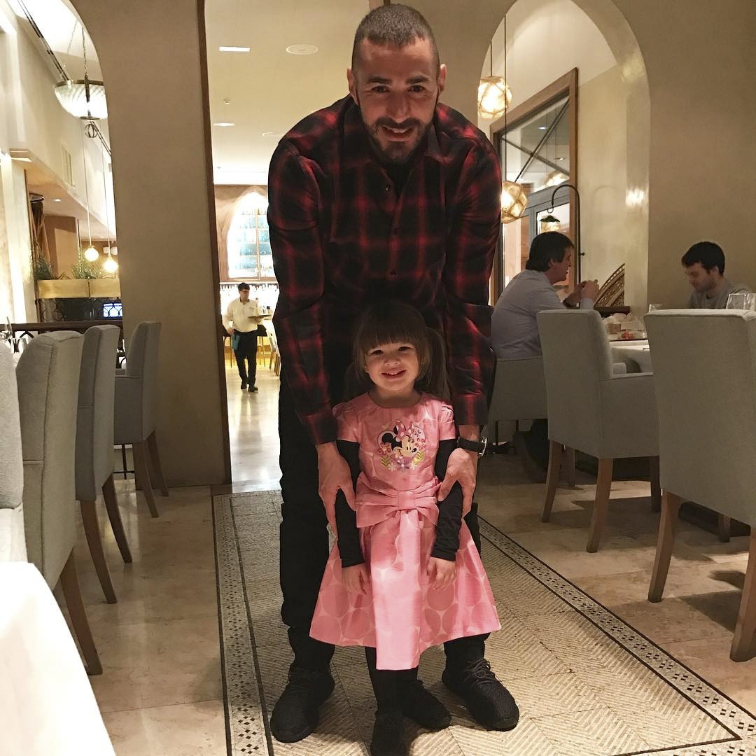 Con trai Messi chơi đùa cùng chó ảnh 6 Con trai Messi choi dua cung cho anh 6