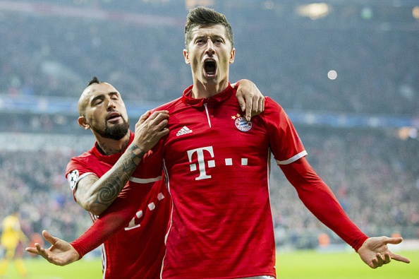 Bayern 5-1 Arsenal: Man 'tan sat' cua Hum xam hinh anh