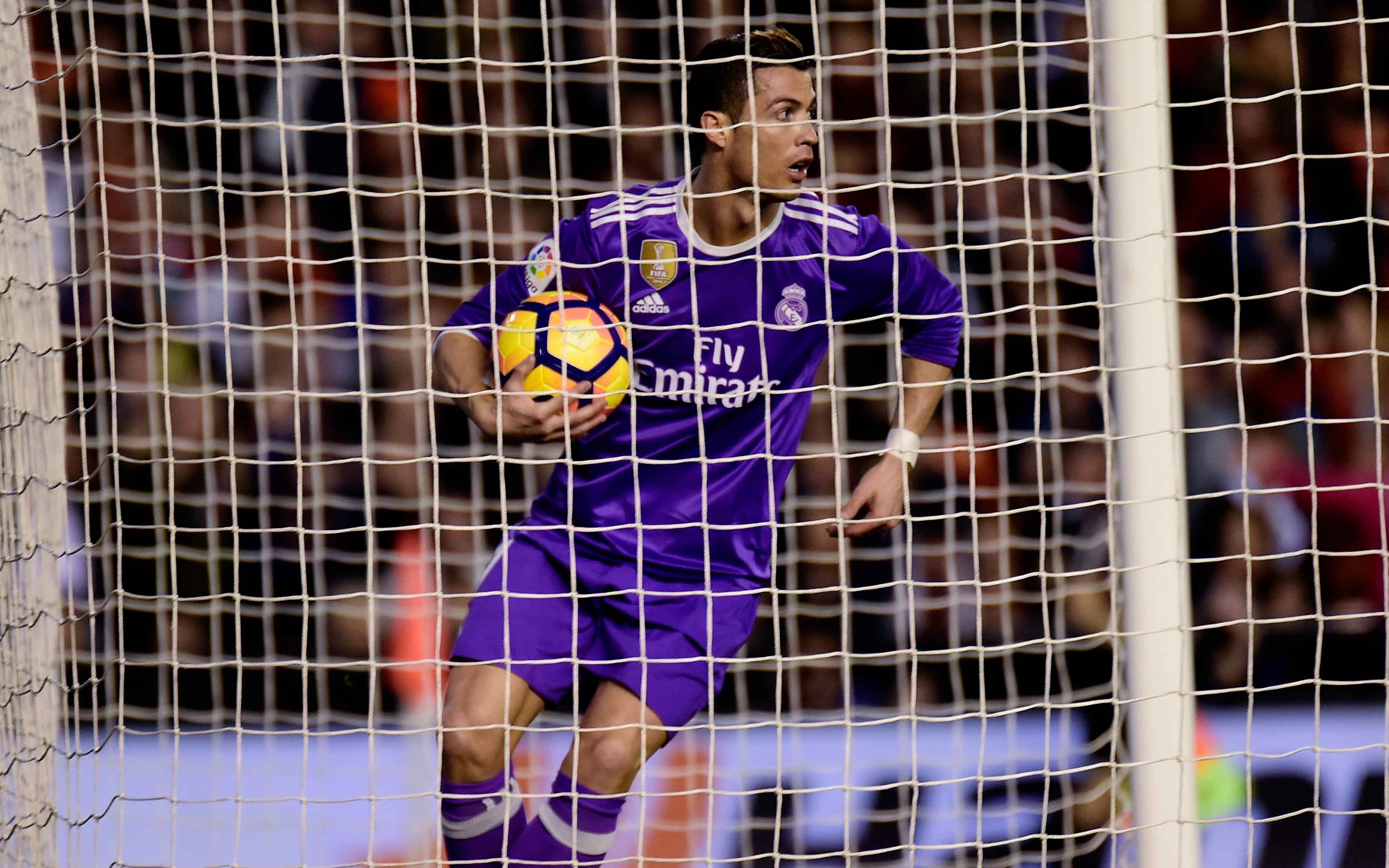 Real van bai tran truoc Valencia anh 8