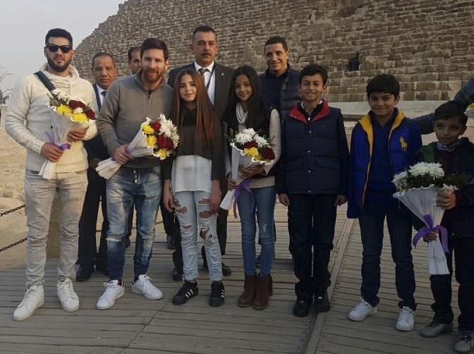 Messi duoc tiep don nhu ong hoang anh 4