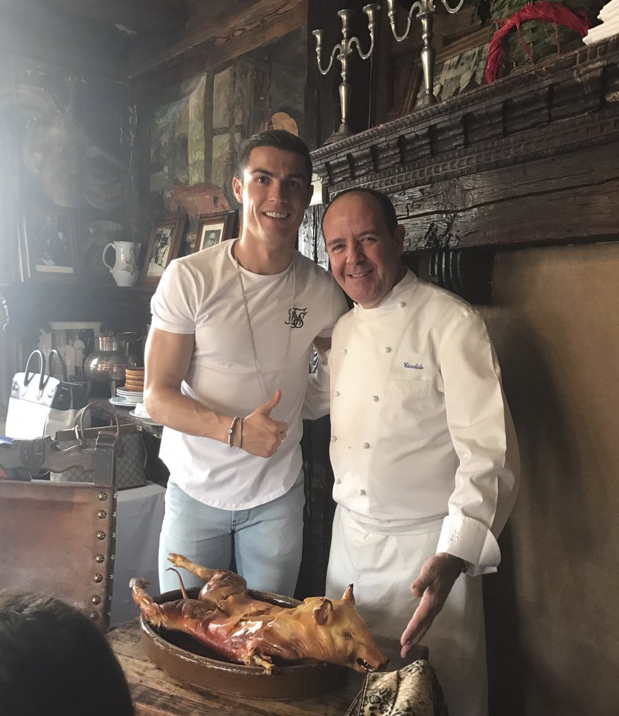 Ban gai Ronaldo bi chi trich anh 8