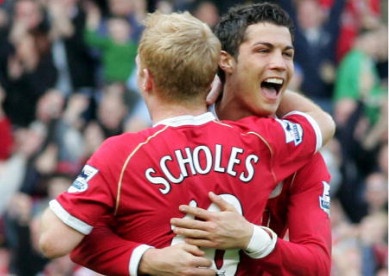 Scholes tin MU co the don Ronaldo tro lai hinh anh