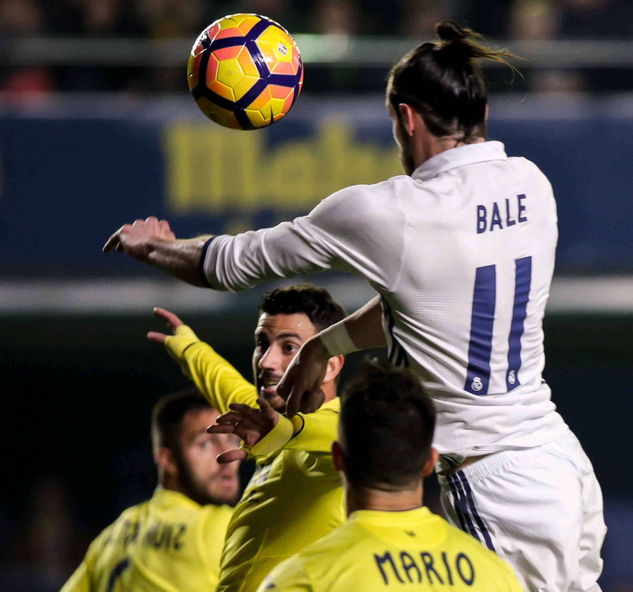 Real ngược dòng dù bị dẫn 2 bàn ảnh 8 Real nguoc dong du bi dan 2 ban anh 8