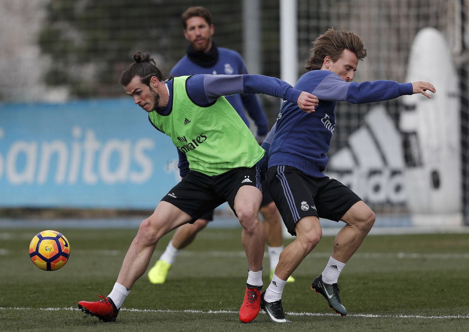 Ronaldo phai tap mot minh anh 6