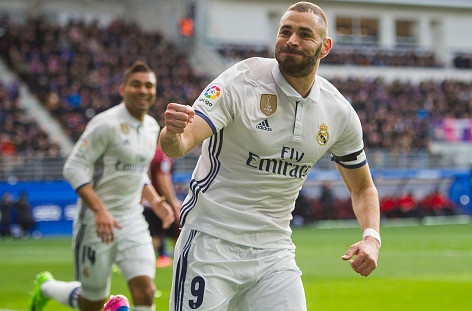Eibar 1-4 Real: Benzema toa sang trong ngay vang CR7 hinh anh