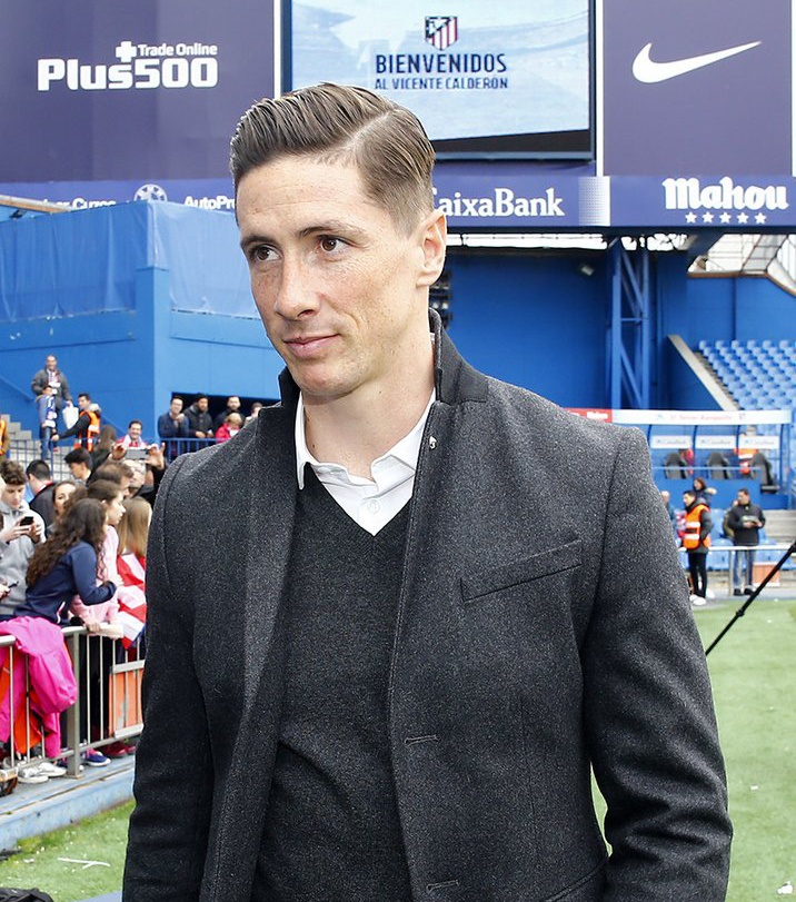 Torres banh bao co vu Atletico anh 1