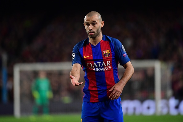 Mascherano thua nhan hai lan pham loi trong vong cam va thoat penalty hinh anh