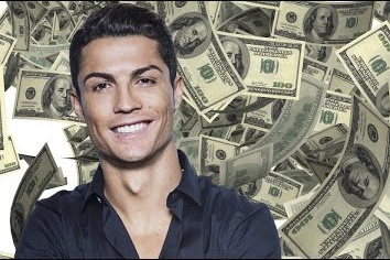 Ronaldo kiem 1 trieu bang trong 45 gio hinh anh
