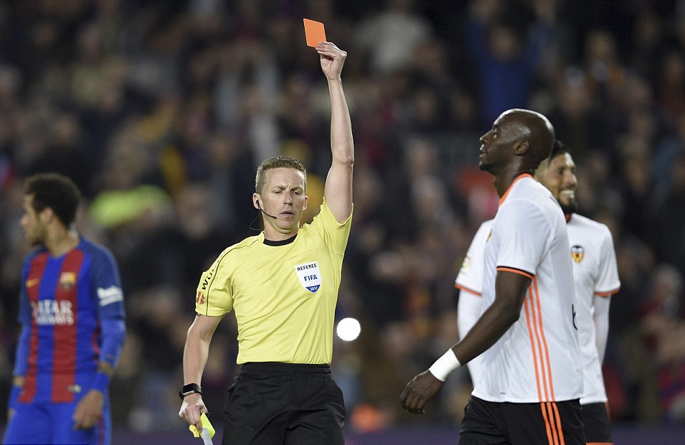 Barca nguoc dong thang Valencia 4-2 anh 6